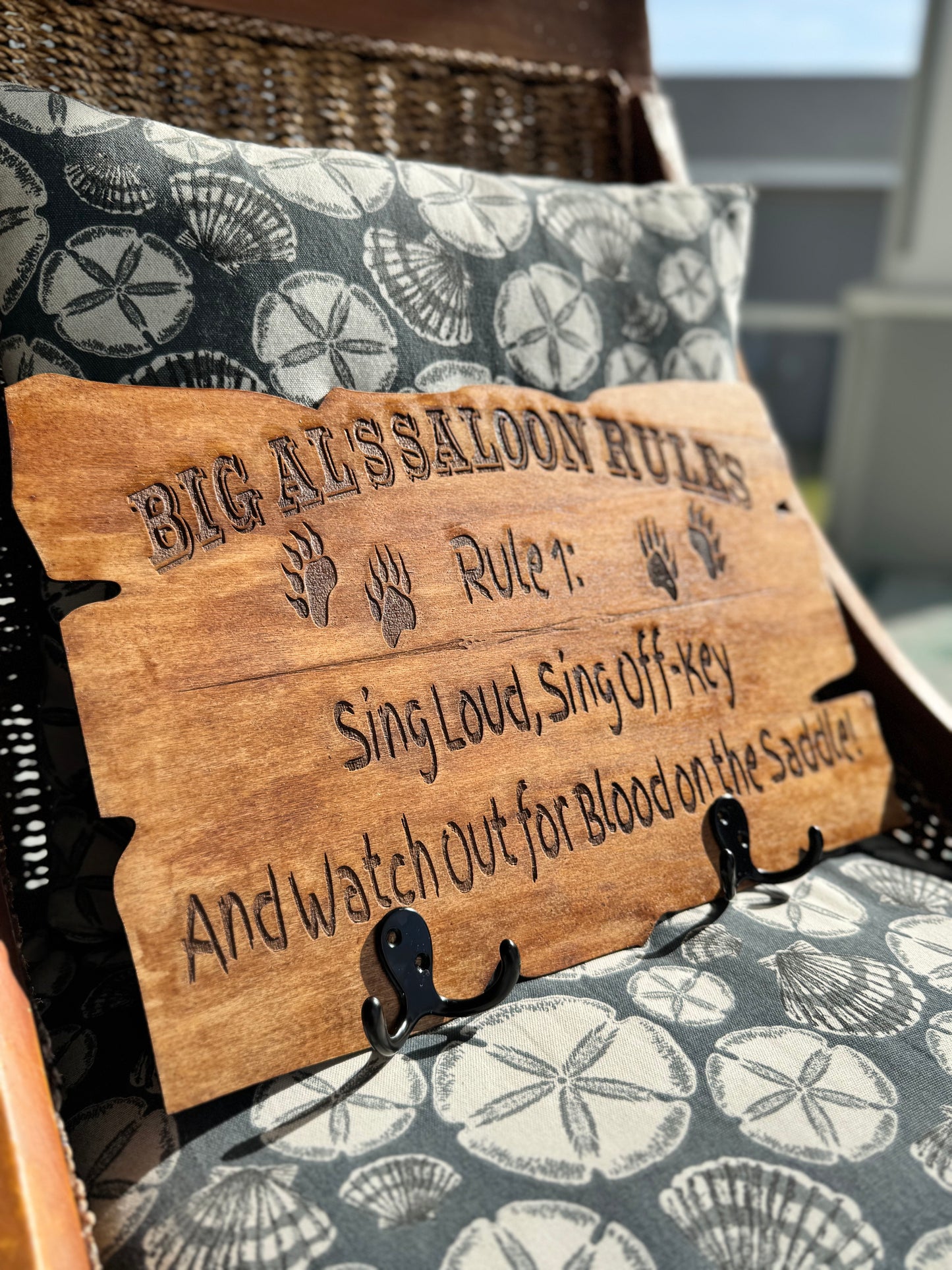 Country Bears Big Al Saloon Rules Engraved Wood Sign with Hooks – Cabin & Western Decor